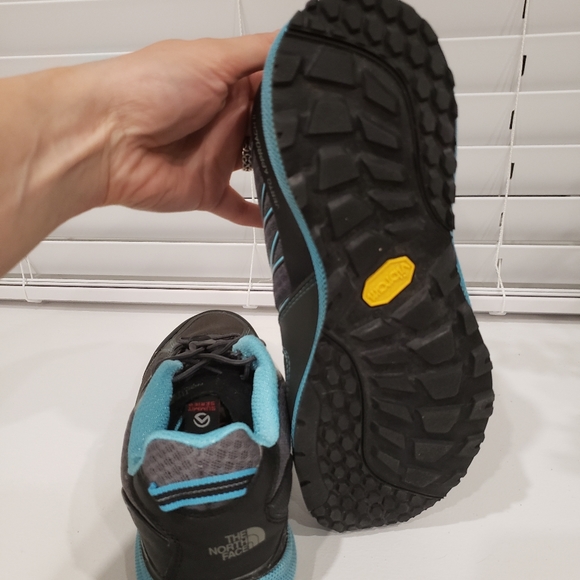 North Face summit hiking shoes - Picture 4 of 7